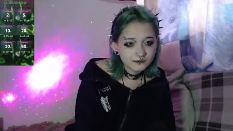 Snapshot of milten_trish chatting on 09.22.25 milten_trish online show from 09.22.25