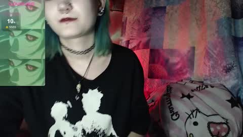 Snapshot of milten_trish chatting on 10.03.25 milten_trish online show from 10.03.25