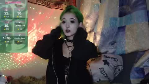 Snapshot of milten_trish chatting on 10.25.25 milten_trish online show from 10.25.25