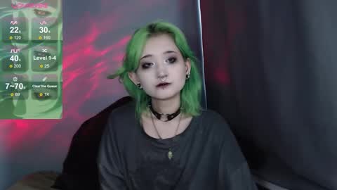 Snapshot of milten_trish chatting on 10.31.25 milten_trish online show from 10.31.25