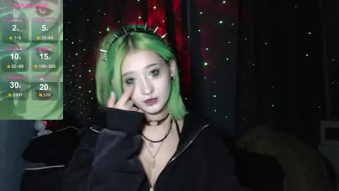 Snapshot of milten_trish chatting on 11.01.25 milten_trish online show from 11.01.25