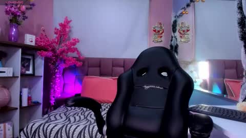  Milu Belucci  online show from 01.06.26