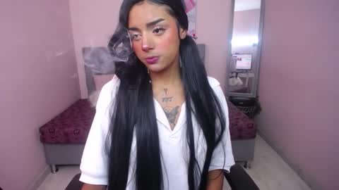 milu_carbajal_x online show from 11.24.25