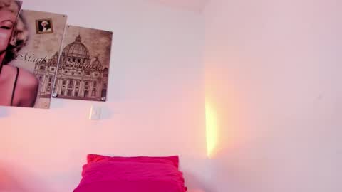 Snapshot of milu_cooper chatting on 11.05.25 milu modelo independiente .onlyfans kmila model online show from 11.05.25