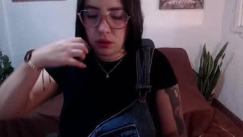 Milu Wallace  online show from 03.06.26