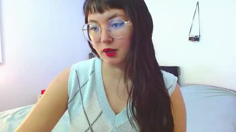 Snapshot of mily_baker chatting on 12.09.24 mily_baker online show from 12.09.24