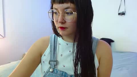 Snapshot of mily_baker chatting on 12.23.24 mily_baker online show from 12.23.24