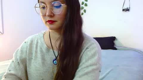 Snapshot of mily_baker chatting on 01.07.25 mily_baker online show from 01.07.25