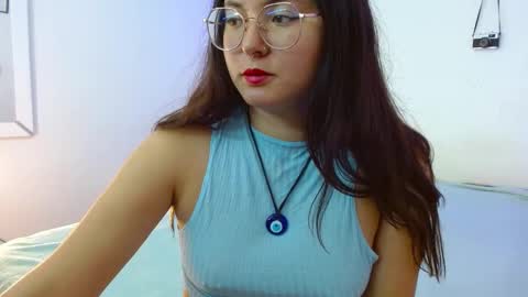 Snapshot of mily_baker chatting on 01.09.25 mily_baker online show from 01.09.25