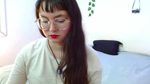 Snapshot of mily_baker chatting on 01.10.25 mily_baker online show from 01.10.25