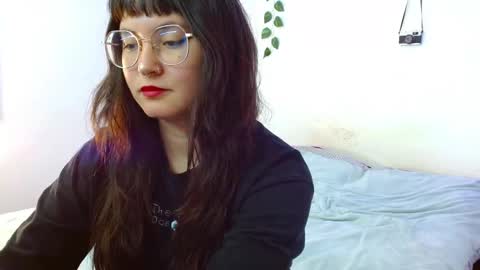 Snapshot of mily_baker chatting on 01.13.25 mily_baker online show from 01.13.25