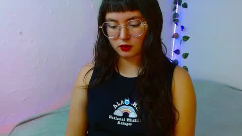 Snapshot of mily_baker chatting on 01.28.25 mily_baker online show from 01.28.25