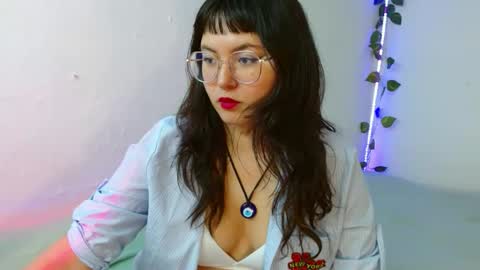 Snapshot of mily_baker chatting on 02.03.25 mily_baker online show from 02.03.25