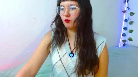 Snapshot of mily_baker chatting on 02.10.25 mily_baker online show from 02.10.25