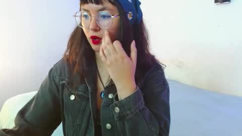 Snapshot of mily_baker chatting on 02.21.25 mily_baker online show from 02.21.25