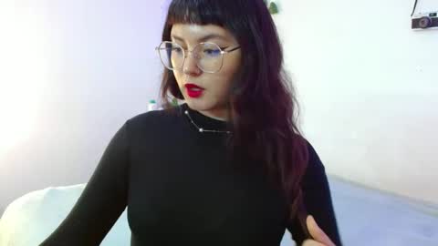 Snapshot of mily_baker chatting on 02.28.25 mily_baker online show from 02.28.25