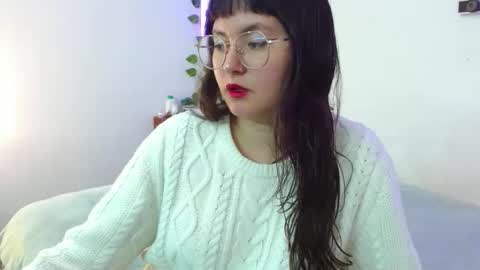 Snapshot of mily_baker chatting on 03.03.25 mily_baker online show from 03.03.25