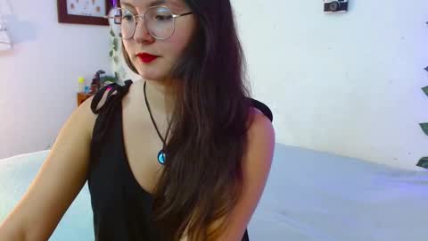 Snapshot of mily_baker chatting on 09.18.25 mily_baker online show from 09.18.25