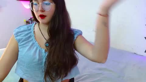 Snapshot of mily_baker chatting on 10.02.25 mily_baker online show from 10.02.25