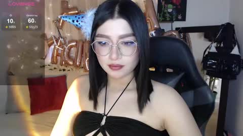 Snapshot of mily_thomson_b chatting on 09.11.25 Mily online show from 09.11.25