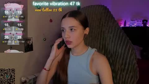 Snapshot of milyamess chatting on 01.11.26 Emily online show from 01.11.26