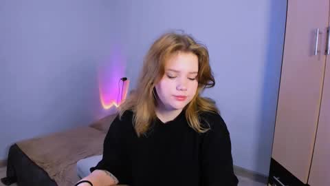 hi Im Mina  online show from 11.08.25