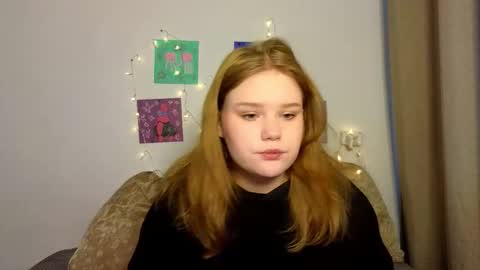 Snapshot of mina27372 chatting on 03.04.26 hi Im Mina online show from 03.04.26