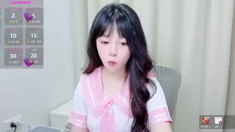 Snapshot of minaaaa69879 chatting on 06.18.26 Na online show from 06.18.26