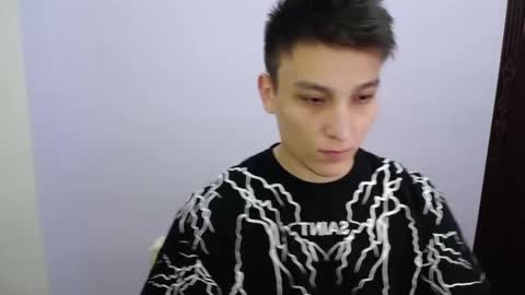 Snapshot of minato_kono chatting on 02.19.25 minato_kono online show from 02.19.25