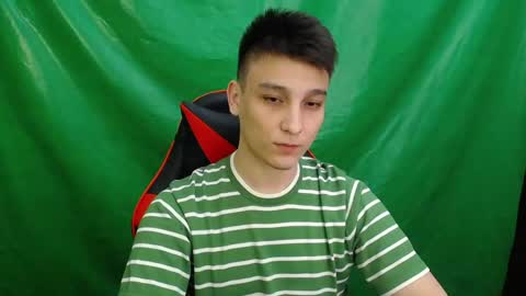 Snapshot of minato_kono chatting on 09.10.25 minato_kono online show from 09.10.25