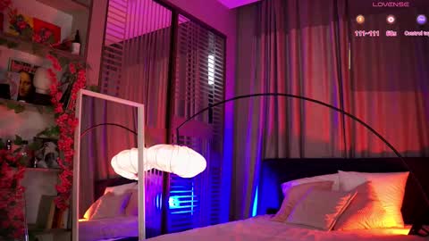 Frances  Next streams Thu Fri Sat 8am -  4pm GMT3 online show from 10.11.25