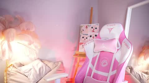 Frances  Next streams Thu Fri Sat 8am -  4pm GMT3 online show from 03.27.26