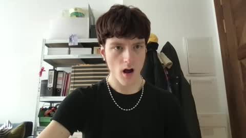 Snapshot of mindly chatting on 03.03.25 Mindly online show from 03.03.25