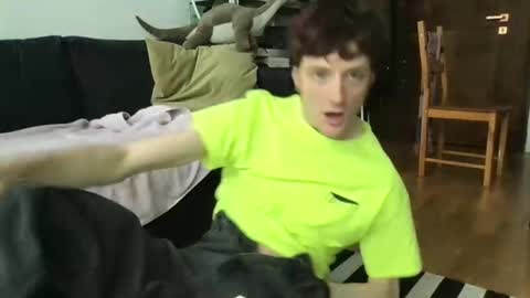 Snapshot of mindly chatting on 03.10.25 Mindly online show from 03.10.25