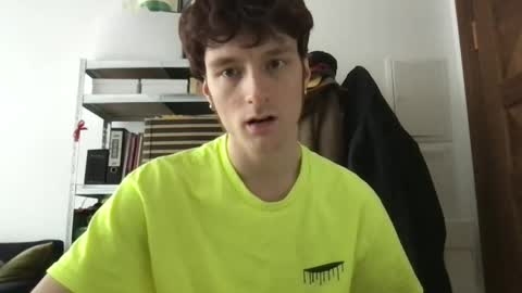 Snapshot of mindly chatting on 03.11.25 Mindly online show from 03.11.25