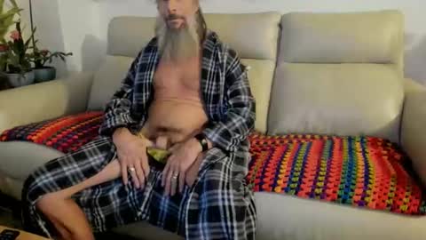 Snapshot of mindphuk chatting on 12.14.25 mindphuk online show from 12.14.25