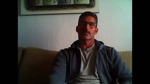 Snapshot of mindthestep chatting on 02.12.25 MIND online show from 02.12.25