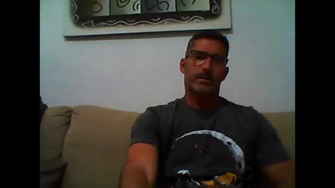 Snapshot of mindthestep chatting on 03.10.25 MIND online show from 03.10.25