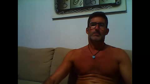 Snapshot of mindthestep chatting on 10.04.25 MIND online show from 10.04.25