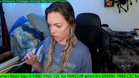 Snapshot of mindymars chatting on 12.02.24 Mindy Mars online show from 12.02.24