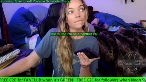 Snapshot of mindymars chatting on 12.02.24 Mindy Mars online show from 12.02.24