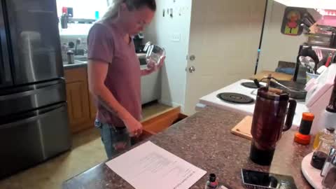 Snapshot of mindymars chatting on 11.17.25 Mindy Mars online show from 11.17.25