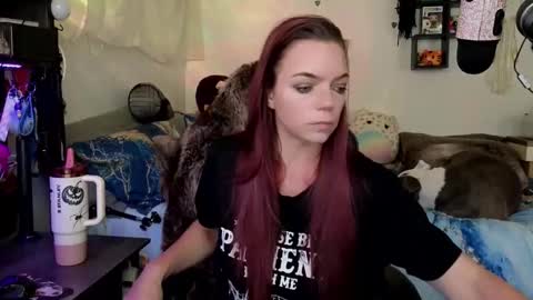 Snapshot of mindymars chatting on 11.24.25 Mindy Mars online show from 11.24.25