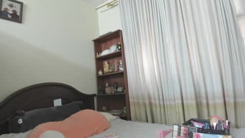 Snapshot of minefoxy2 chatting on 03.31.26 Amber online show from 03.31.26