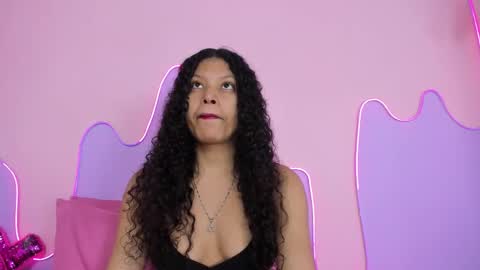 Snapshot of mingie_rouse chatting on 02.10.26 Mingie online show from 02.10.26