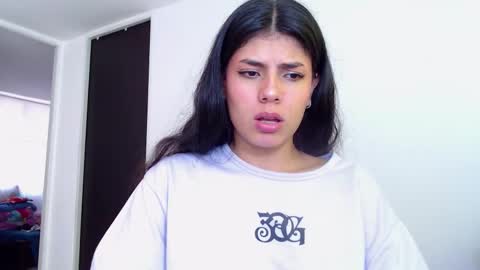 Snapshot of mini_sky chatting on 02.25.26 mini_sky online show from 02.25.26