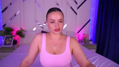 Snapshot of minifox_ chatting on 10.05.25 minifox_ online show from 10.05.25