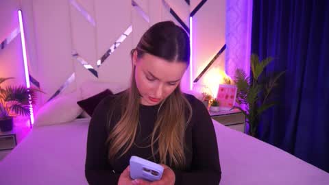 minifox_ online show from 11.25.25