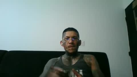 Snapshot of miniimgra chatting on 12.14.25 miniimgra online show from 12.14.25