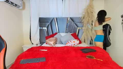 minilove_01 online show from 09.23.25